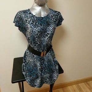 Blue spotted knit tunic